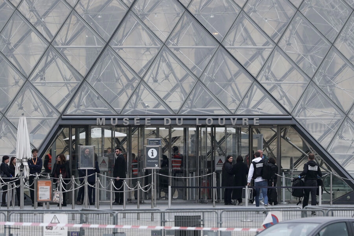 Avropalı olmayanlar Luvr muzeyinə giriş üçün ikiqat pul ödəyəcək