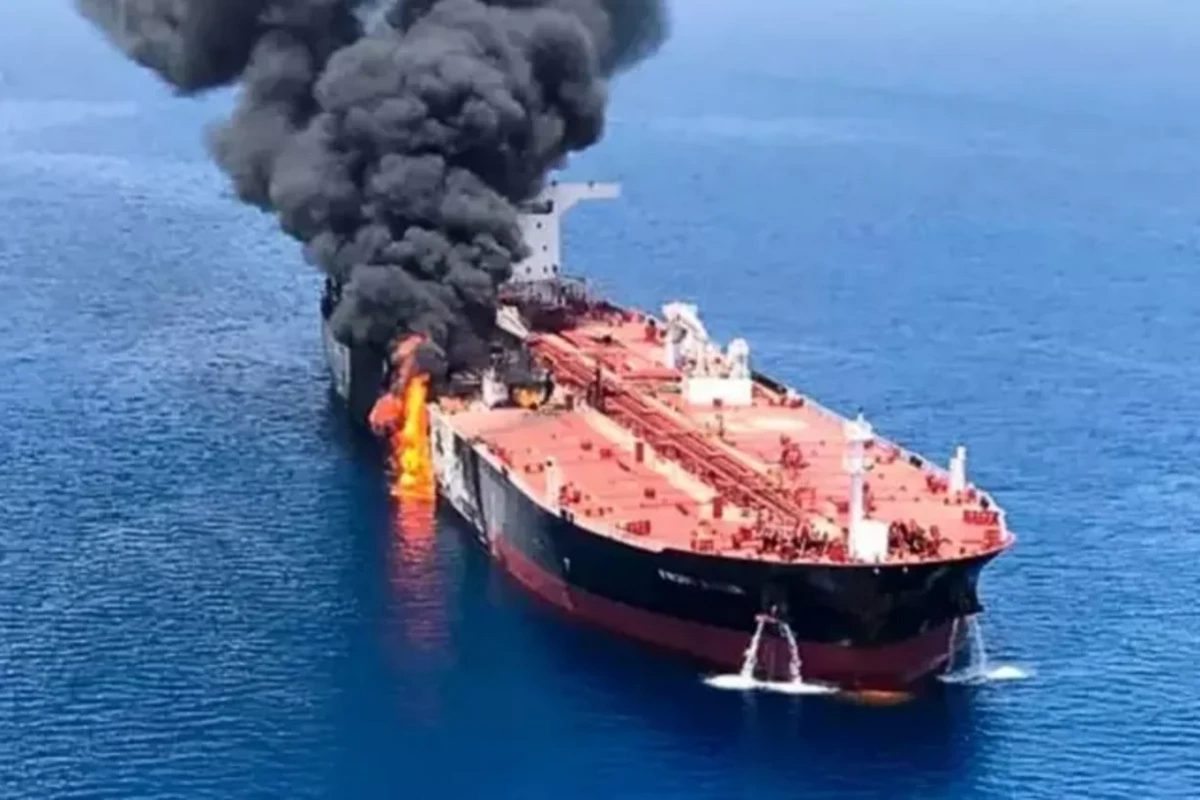 İran Hörmüz boğazında neft tankerinə dronla hücum edib