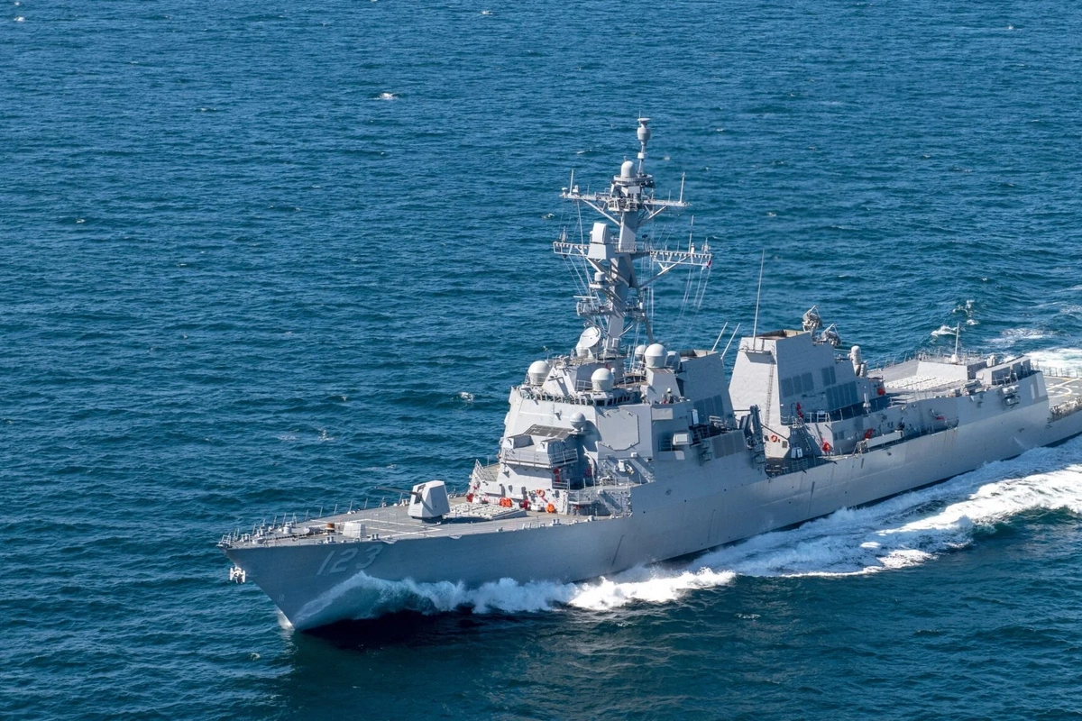 Media: The USA deployed another destroyer to the Persian Gulf zone