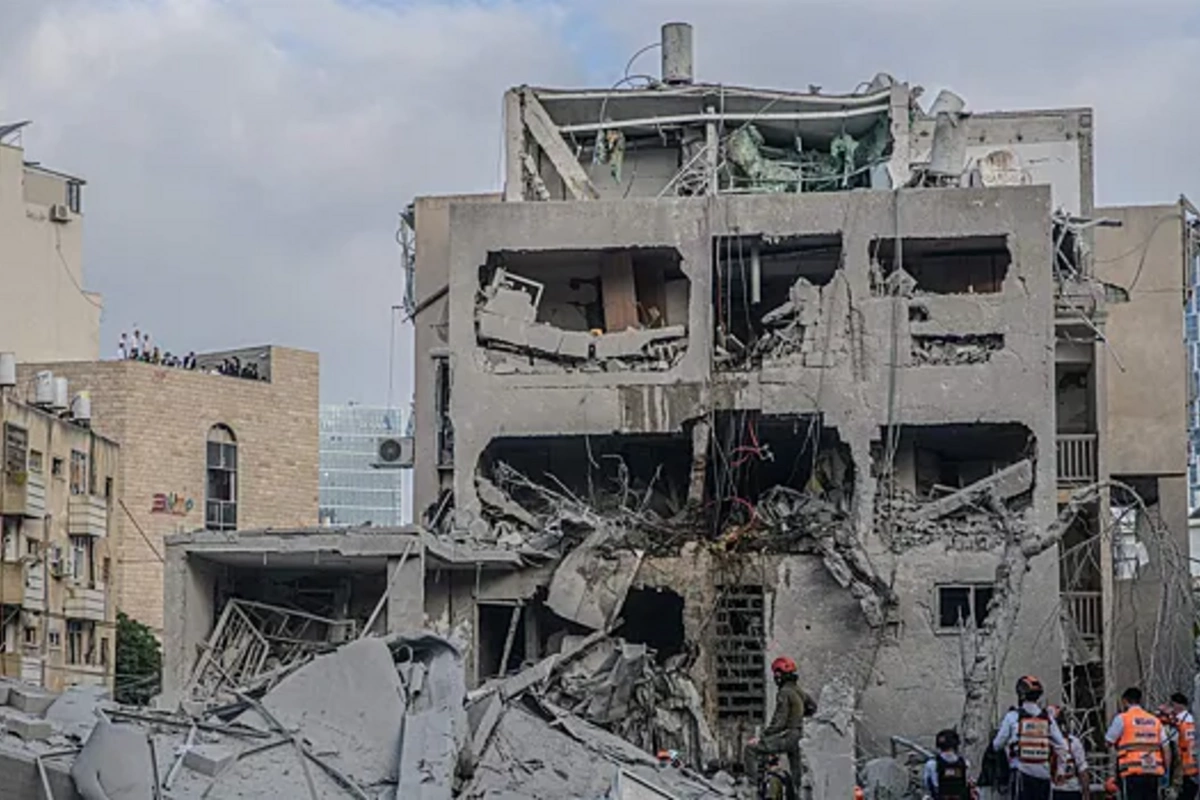 İsrail İranın yeni raket hücumu barədə məlumat verdi