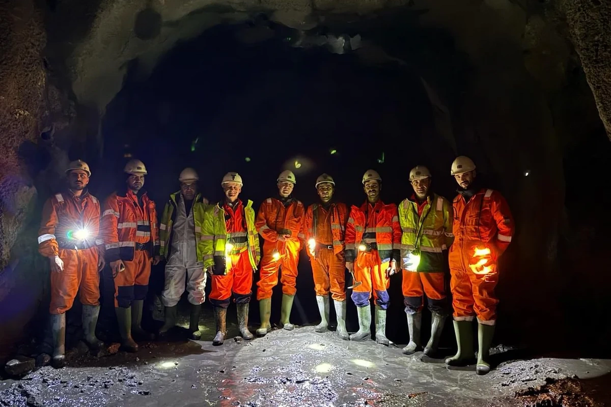 Britaniya səfiri Yel çərşənbəsini Anglo Asian Miningin mədənlərində keçirib