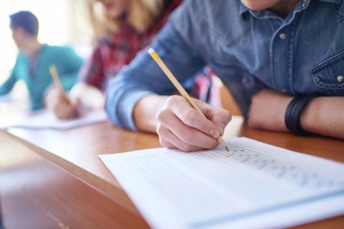 Bu il universitetlərə müsabiqədən kənar qəbul olunanların sayı açıqlanıb Bu il universitetlərə müsabiqədən kənar qəbul olunanların sayı açıqlanıb