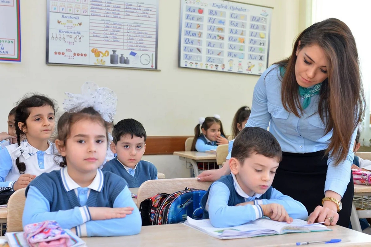 Müəllimlər üçün geyim qaydaları və tələblər müəyyənləşdi