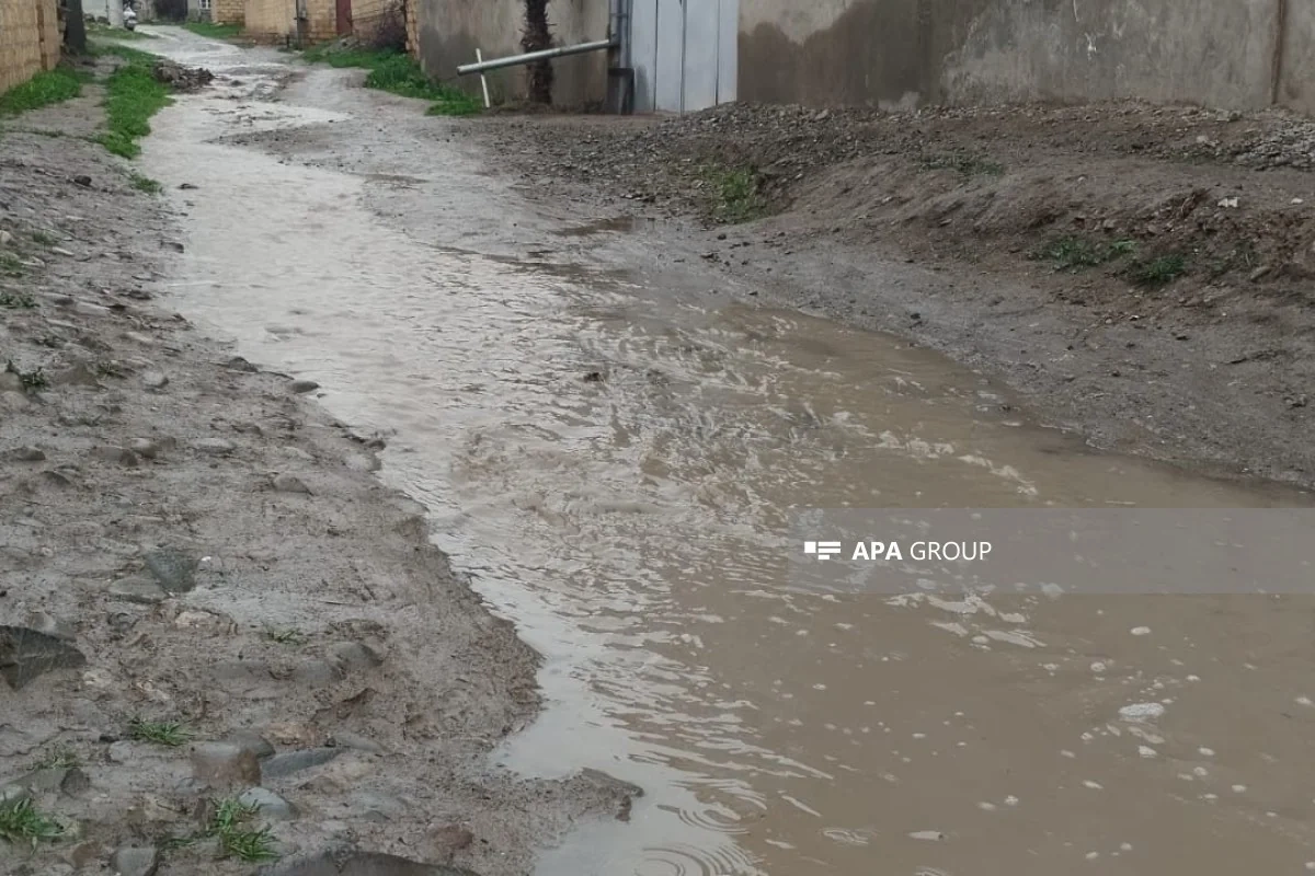 В Гяндже дождь вызвал серьезные последствия