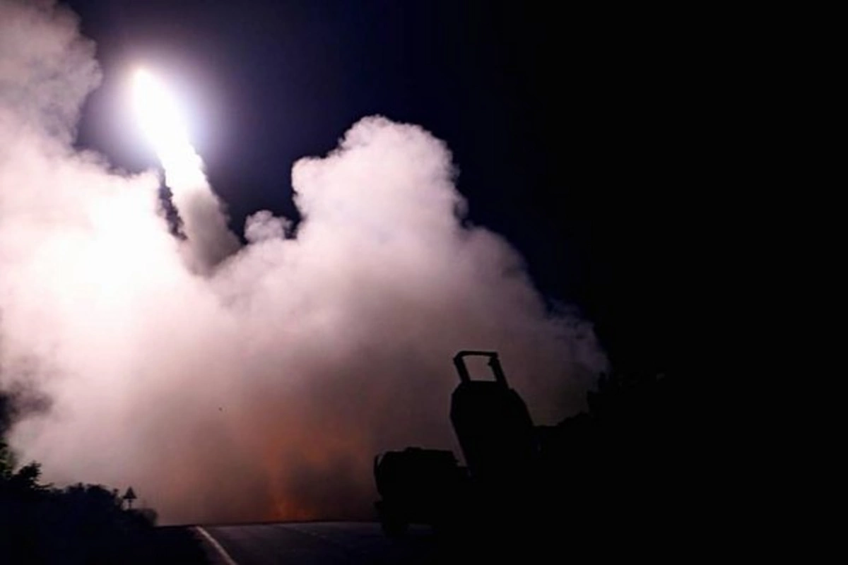 Израиль атаковал район тяжеловодного реактора в иранском Хондабе Израиль атаковал район тяжеловодного реактора в иранском Хондабе