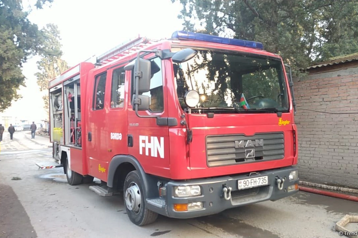 Bakıda bir dam altında tikilən müxtəlif obyektlərdə yanğın olub