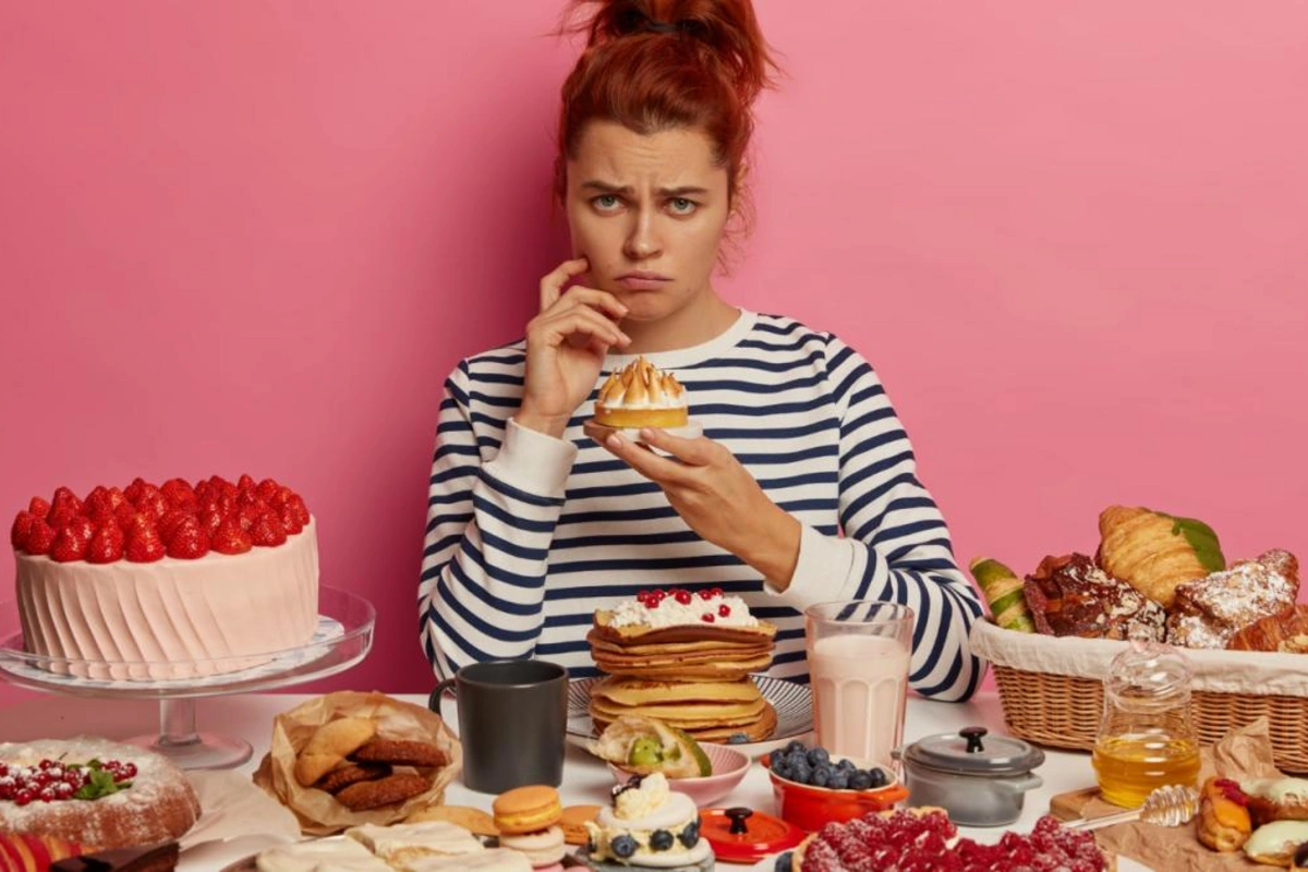 Врач предупредила об опасности привычки доедать все до последней ложки Врач предупредила об опасности привычки доедать все до последней ложки