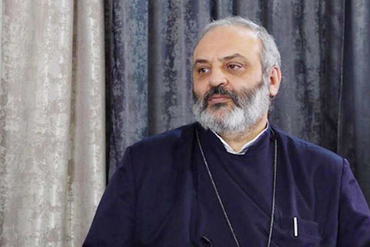 Ermənistan İstintaq Komitəsi arxiyepiskop Qalstanyanı hakimiyyəti ələ keçirməyə cəhddə ittiham edib Ermənistan İstintaq Komitəsi arxiyepiskop Qalstanyanı hakimiyyəti ələ keçirməyə cəhddə ittiham edib