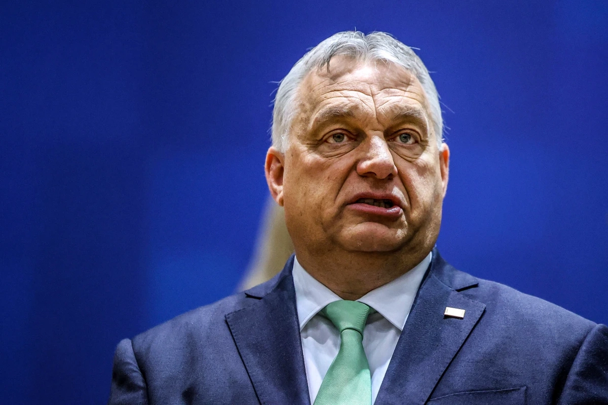 Orban: Qərbi Avropa ölkələri Rusiya ilə müharibəyə hazırlaşır