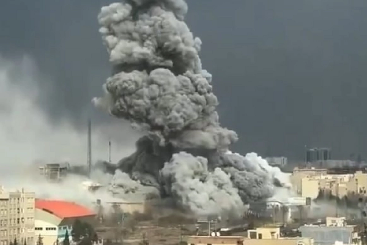 Израиль начал наносить удары по объектам в Тегеране, Тебризе и Ширазе