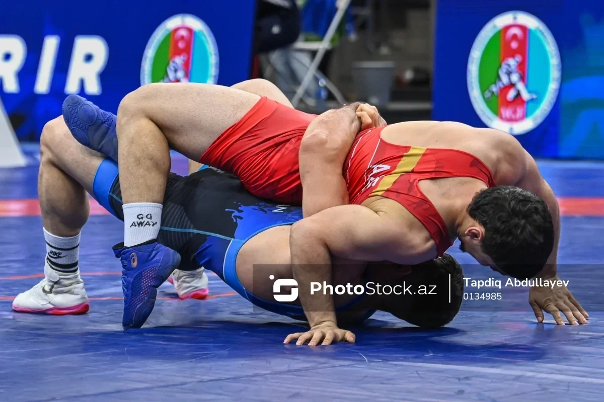 Azərbaycanın beş güləşçisi Çempionlar turnirinin ilk günündə medal qazanıb