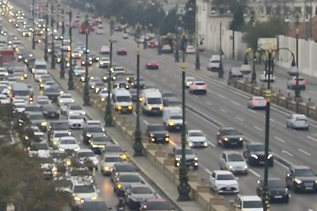 Bakıda 17 yolda tıxac var