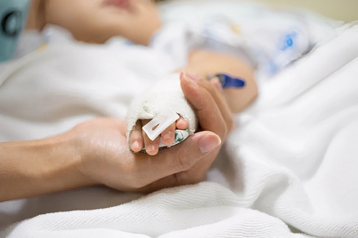 Beşgünlük körpə Zərdab xəstəxanasının həkiminin səhlənkarlığından ölüb? - İDDİA