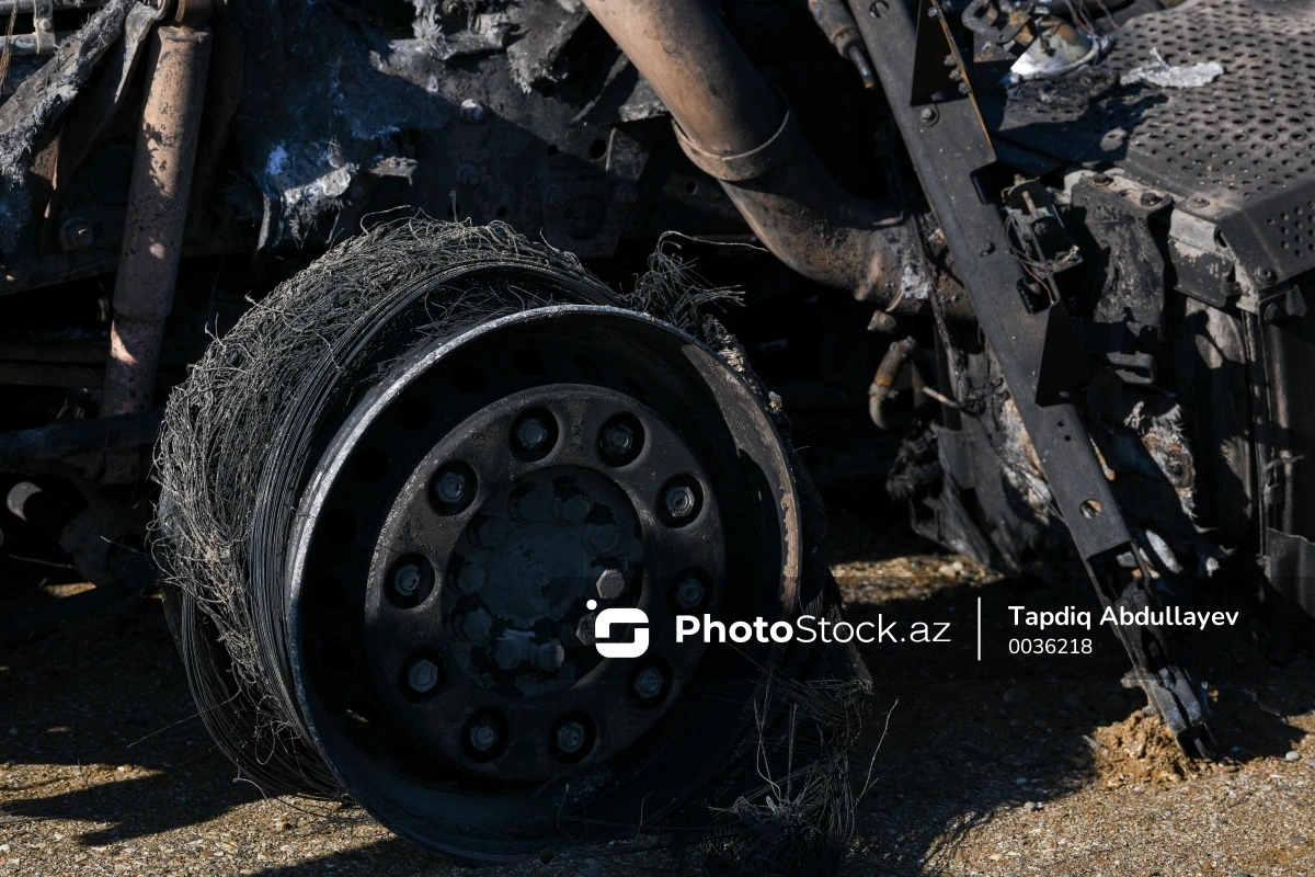 В Лачыне члены одной семьи погибли в ДТП В Лачыне члены одной семьи погибли в ДТП
