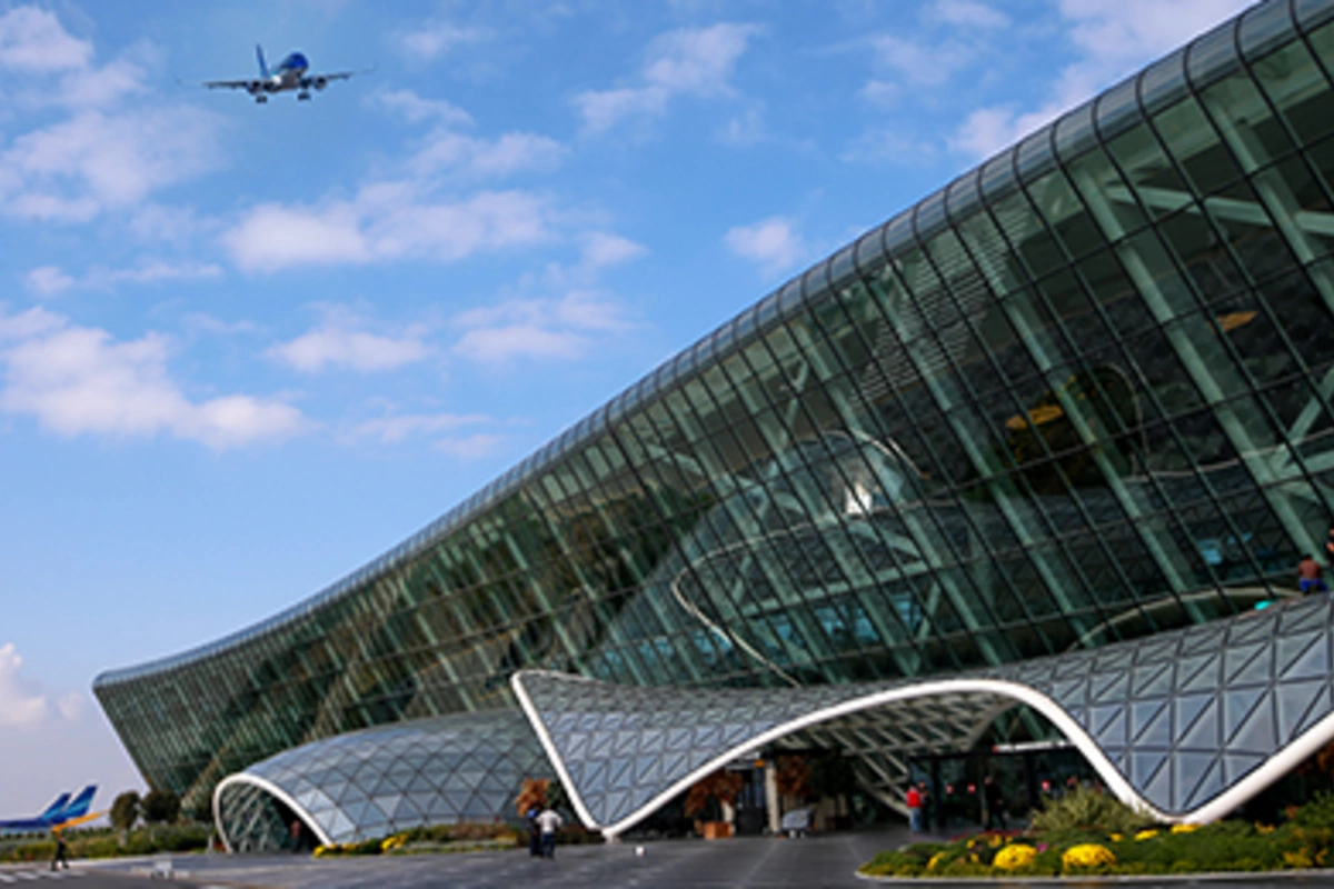 Regional hava məkanındakı məhdudiyyətlər səbəbindən Flydubainin iki reysi Bakıya aeroportuna eniş edib