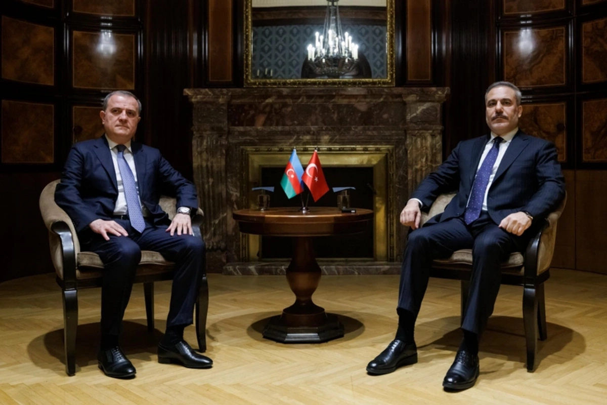 Türkiyə və Azərbaycan XİN başçıları regional məsələləri müzakirə ediblər