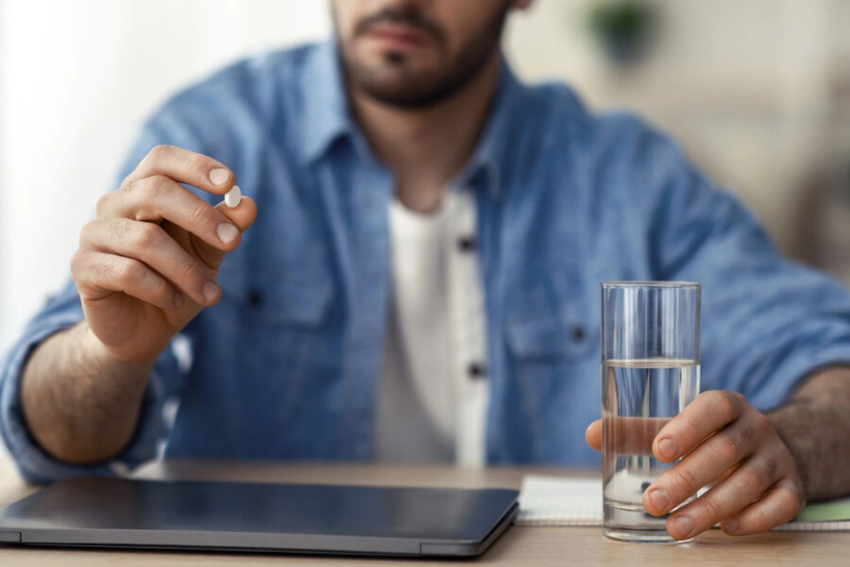 Названы два опасных побочных эффекта популярного обезболивающего