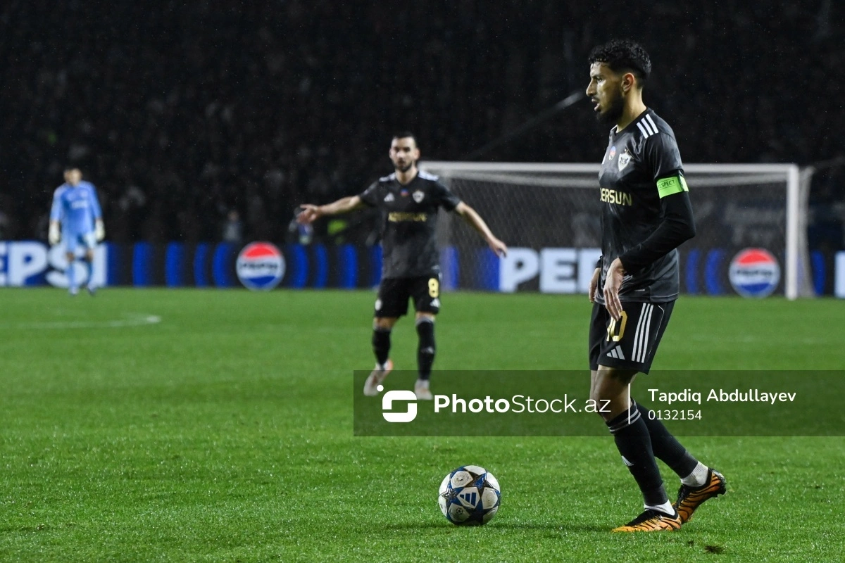 Abdullah Zubir Qarabağın heyətində yubiley matçına çıxıb