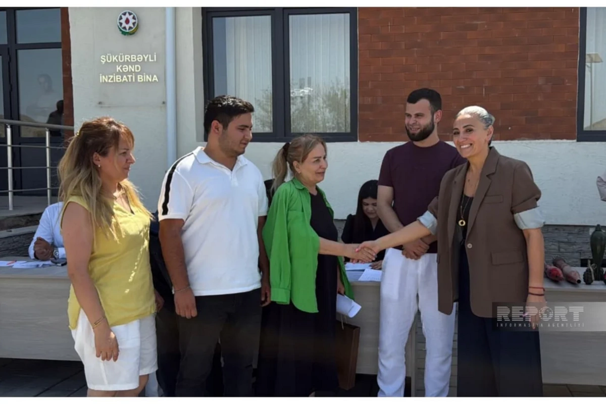 Şükürbəyli kəndinə qayıdan ailələrə evlərin açarları təqdim edilib