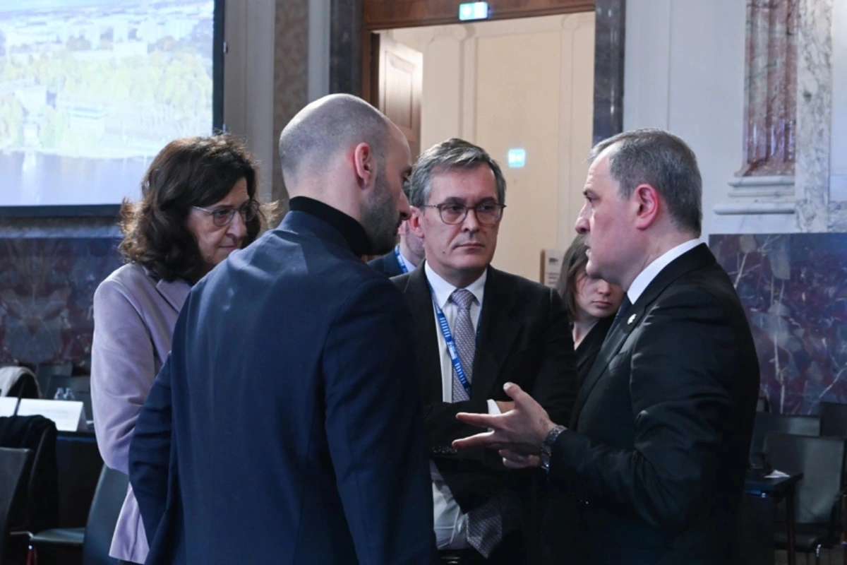 Azərbaycan-Fransa münasibətlərinin cari məsələlərinə dair fikir mübadiləsi aparılıb