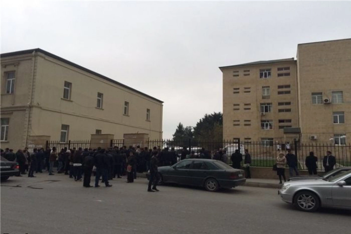 Sabunçu Tibb Mərkəzinin həyətində ölü döl tapılıb