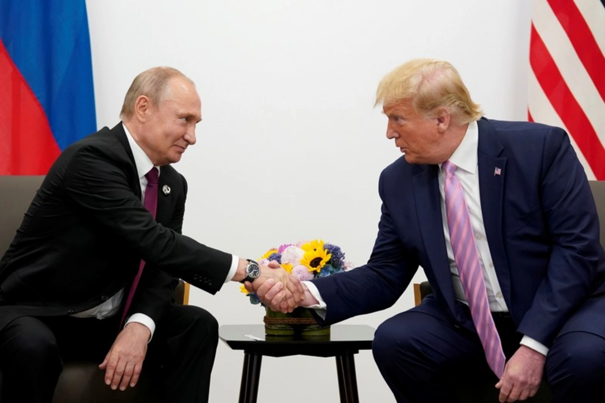 Putin Trampı ABŞ Prezidenti seçilməsi münasibətilə təbrik edib Putin Trampı ABŞ Prezidenti seçilməsi münasibətilə təbrik edib