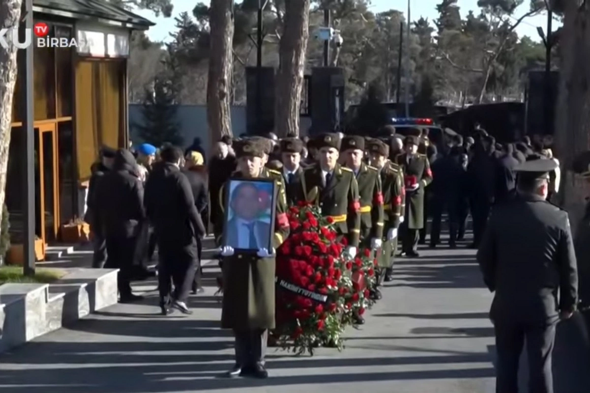 Milli Qəhrəman Şahin Tağıyev dəfn edilir