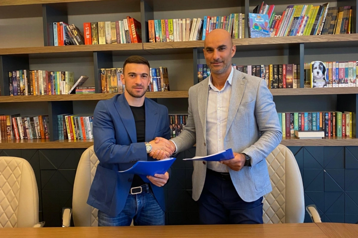 Qara Qarayevin həyatı haqqında bioqrafik kitab dərc olunacaq