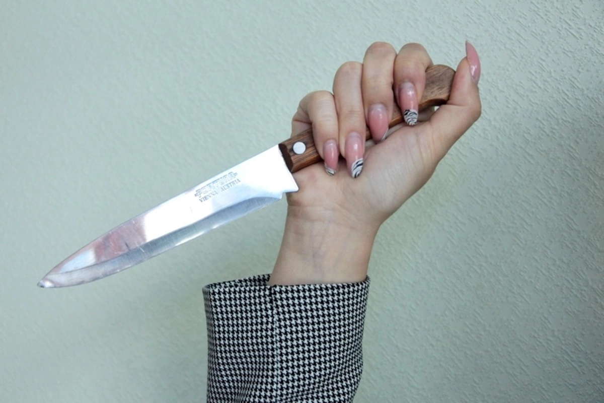 In Baku, a wife stabbed her husband 9 times because of his correspondence with another woman In Baku, a wife stabbed her husband 9 times because of his correspondence with another woman