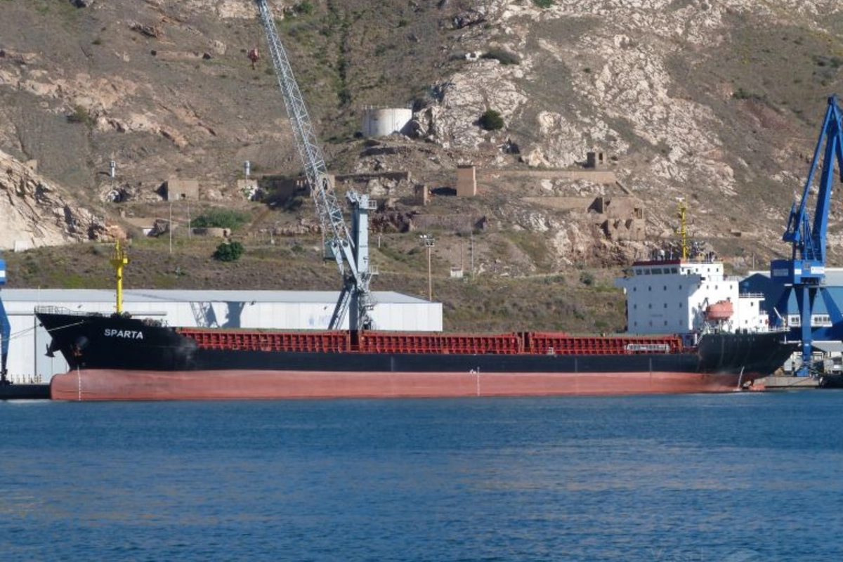 В Черном море дрон атаковал судно с 15 азербайджанскими моряками на борту