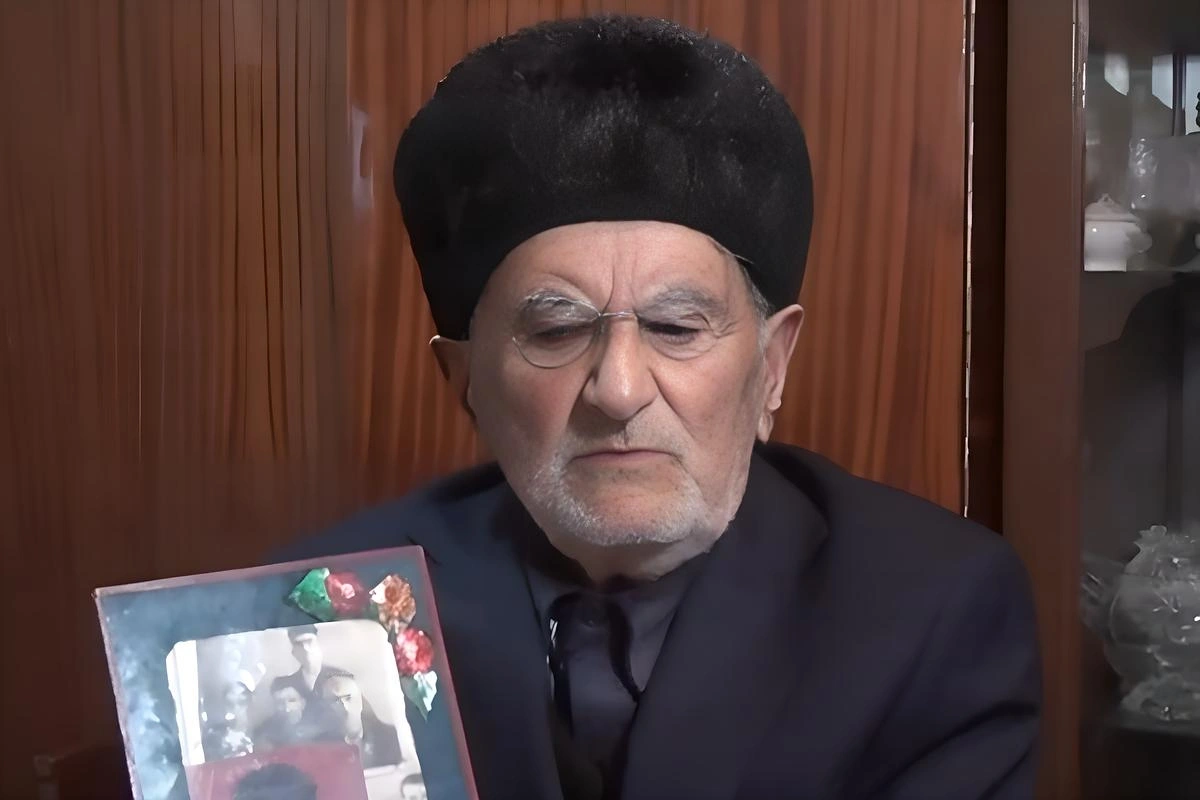 100 yaşlı Bəyəli Fətiyev həyat hekayəsindən danışdı: Uzunömürlü olmağın sirləri nələrdir? 100 yaşlı Bəyəli Fətiyev həyat hekayəsindən danışdı: Uzunömürlü olmağın sirləri nələrdir?