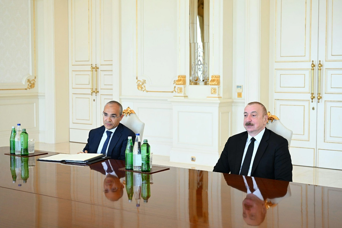 İlham Əliyev Alman İqtisadiyyatının Şərq Komitəsinin sədrini qəbul edib İlham Əliyev Alman İqtisadiyyatının Şərq Komitəsinin sədrini qəbul edib
