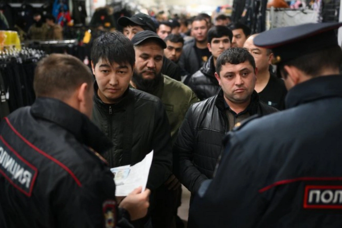Россия ввела важное правило для мигрантов, желающих въехать в страну Россия ввела важное правило для мигрантов, желающих въехать в страну