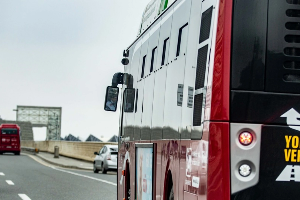 Bakıda avtobuslardan istifadə edənlərə VACİB XƏBƏR Bakıda avtobuslardan istifadə edənlərə VACİB XƏBƏR