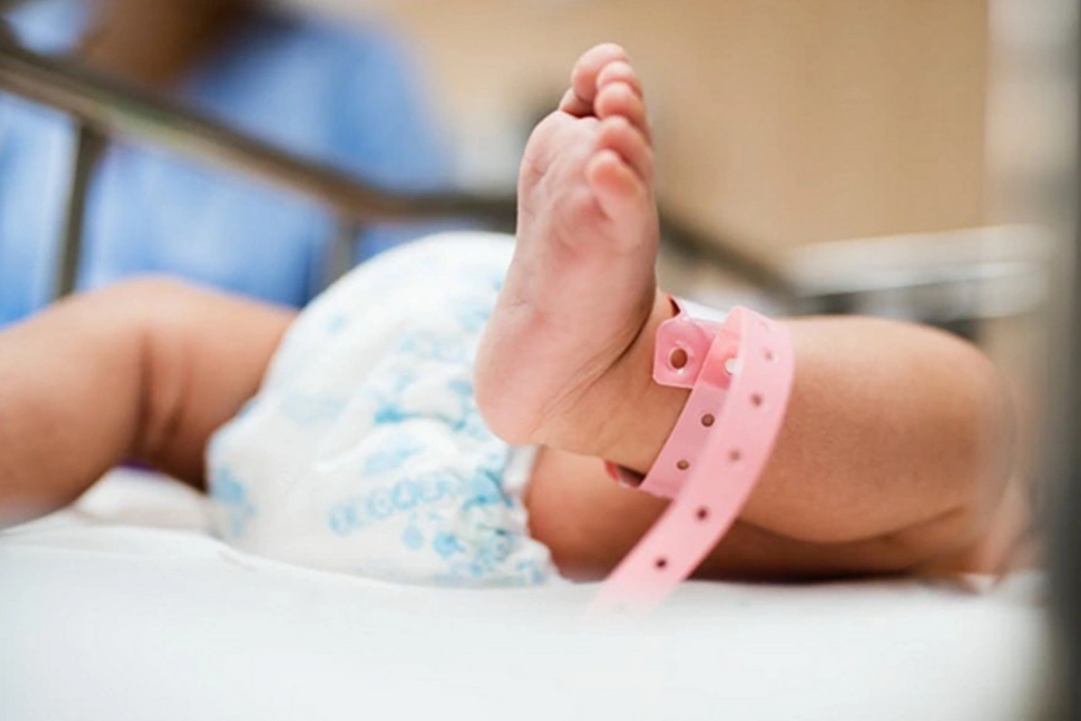 Infant Dies at Children's Clinic in Baku