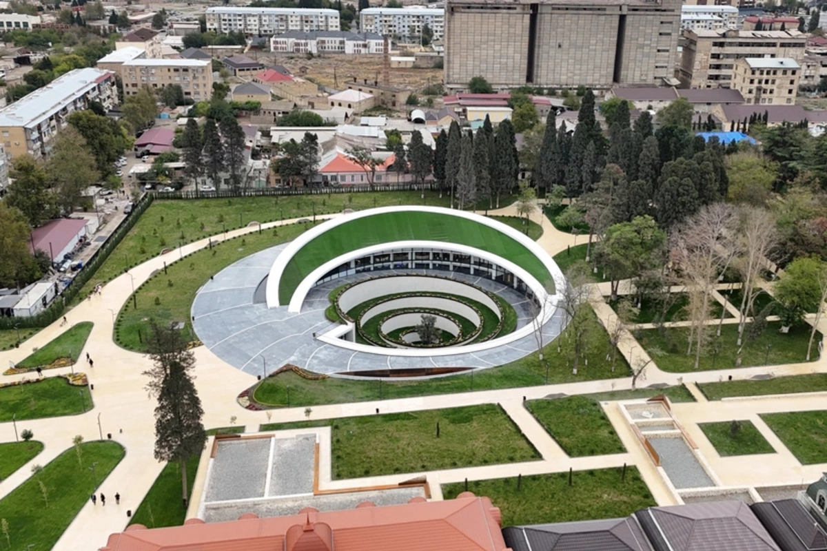 Gəncə Memorial Kompleksində azərbaycanlılara qarşı törədilmiş çoxsaylı cinayət faktları əks olunub