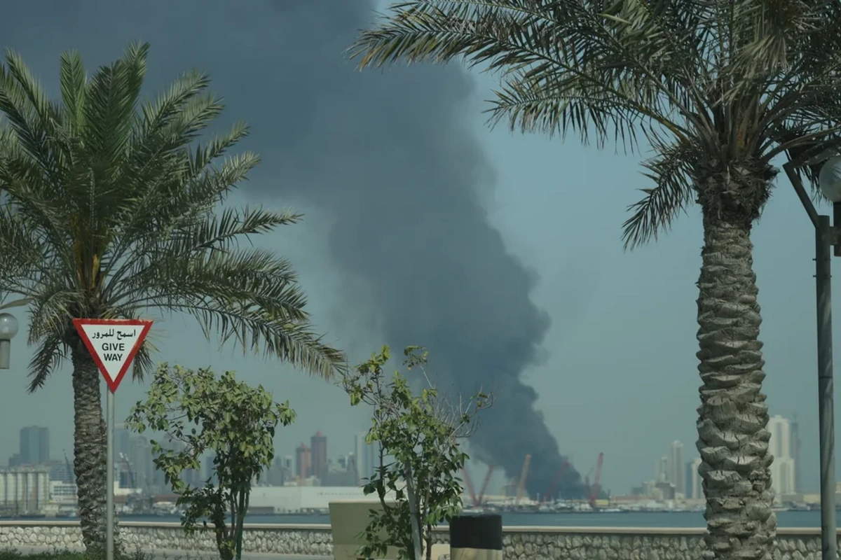 İran Kiprdəki Britaniya bazalarını raket atəşinə tutdu