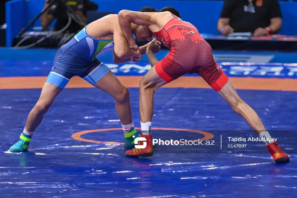 Чемпионат мира по борьбе U17: Эльмир Черкезов проиграл в полуфинале