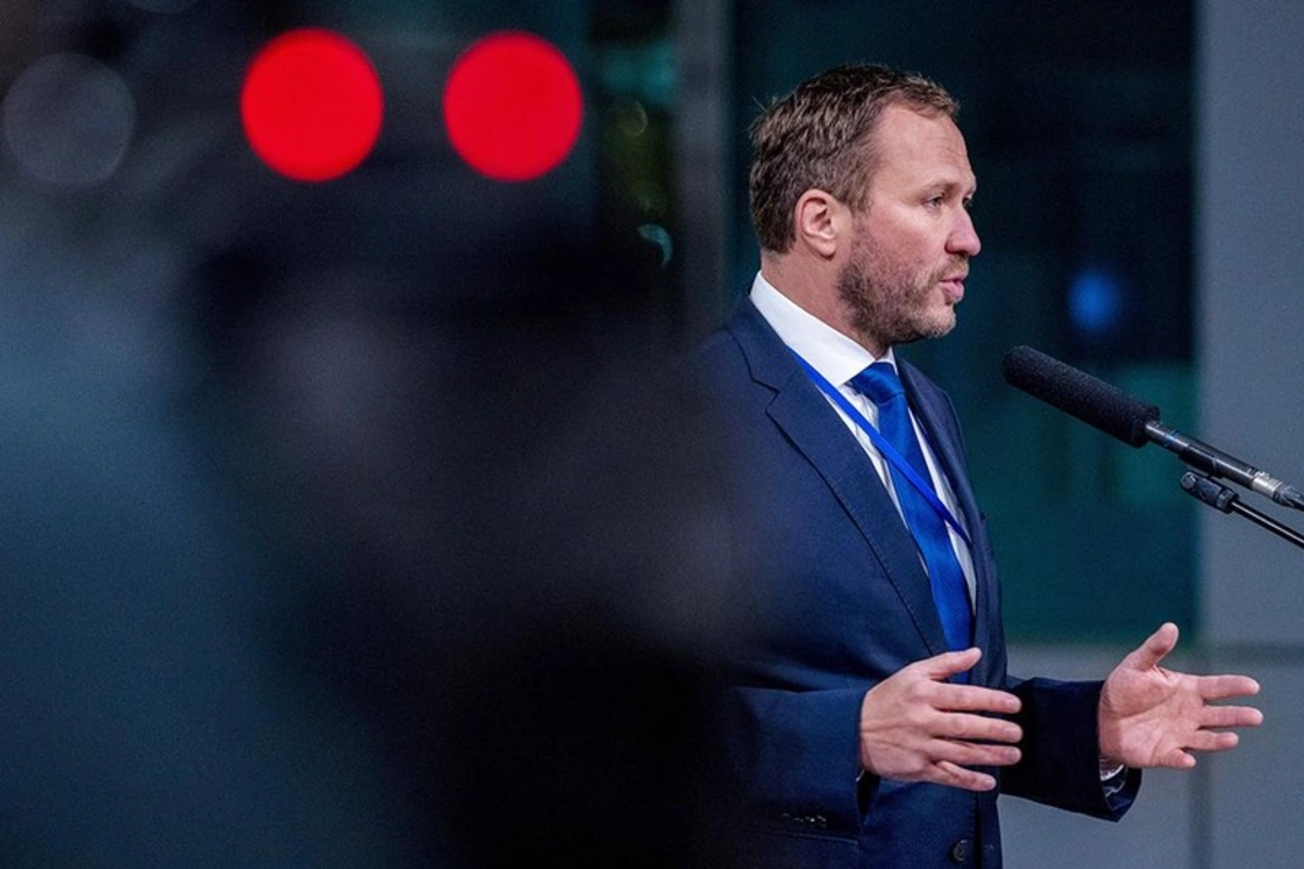 Estoniyalı nazir Azərbaycanla Ermənistan arasında əldə olunan sülh razılaşmasına münasibət bildirib