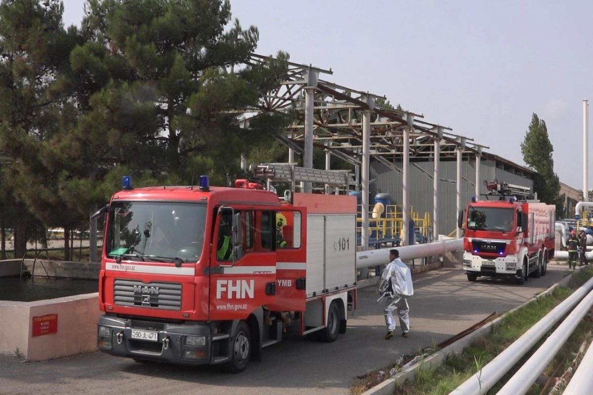 FHN SOCAR-ın Heydər Əliyev adına Neft Emalı Zavodunda yanğın-taktiki təlim keçirib