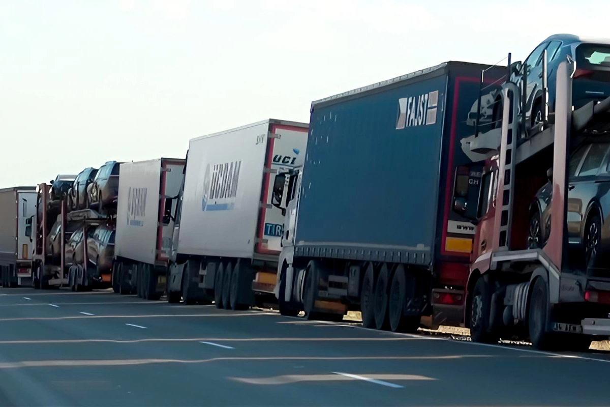 AYNA: Qırmızı Körpü gömrük postunda 800 avtomobil gözləyir