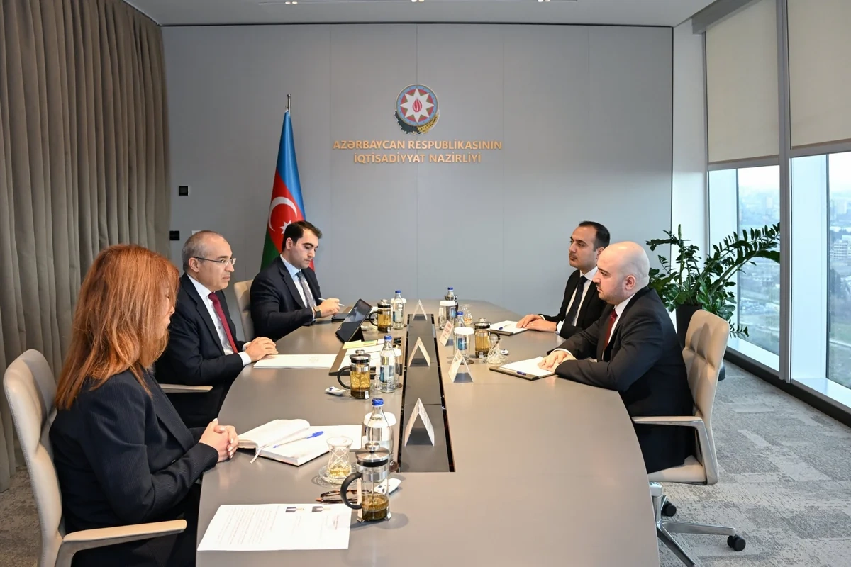 Mikayıl Cabbarov Yüksəliş müsabiqəsinin qalibləri ilə görüşüb