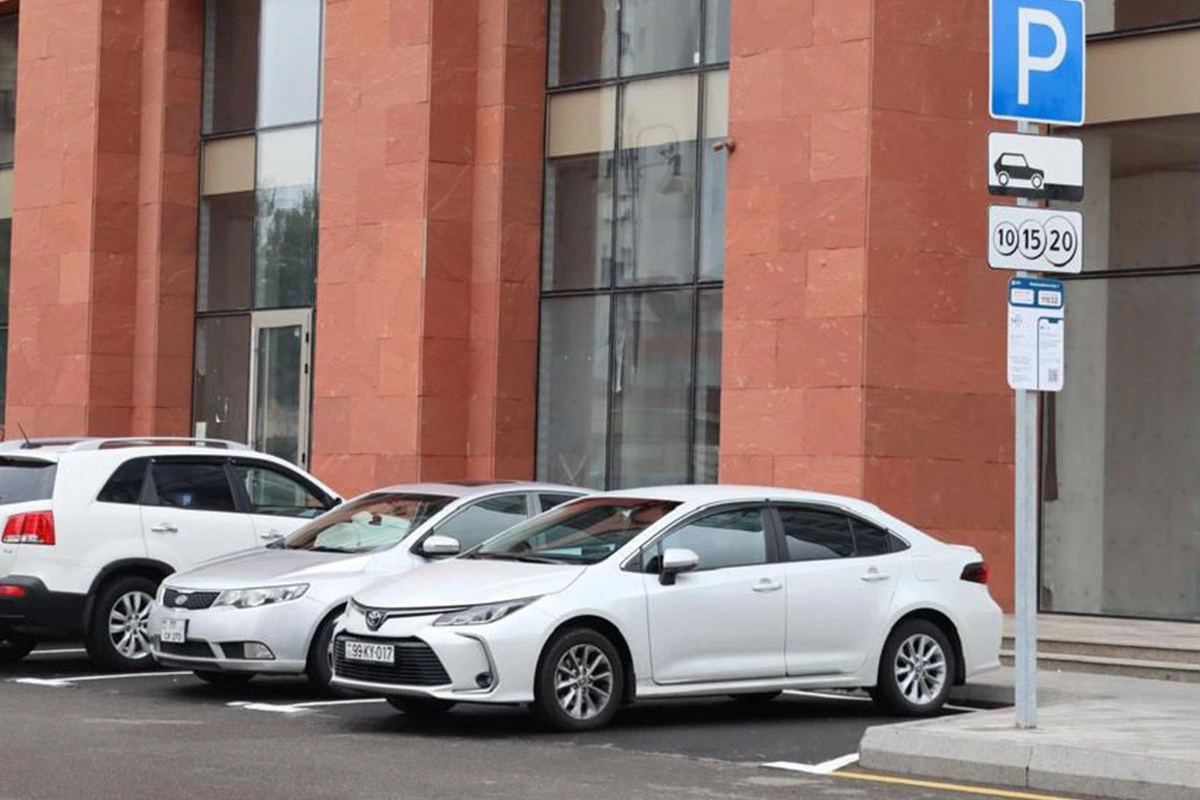 Bakıda yeni parklanma məntəqələri yaradılıb Bakıda yeni parklanma məntəqələri yaradılıb