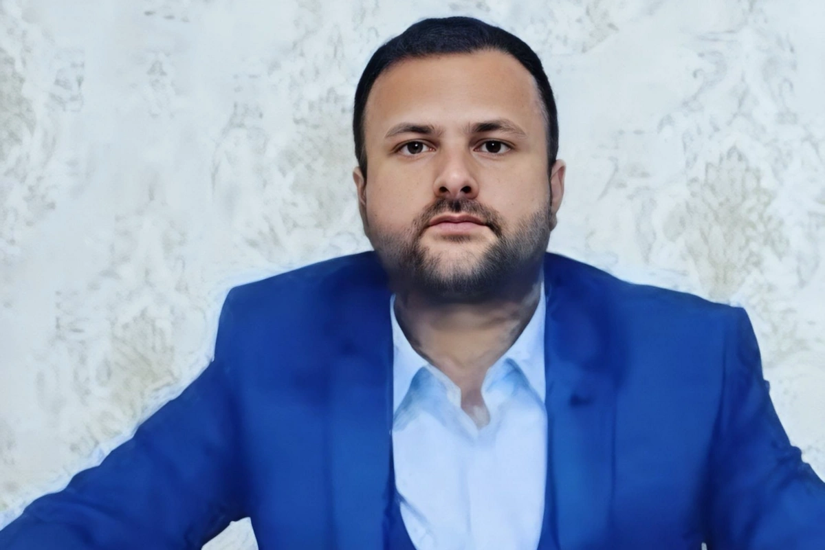 Azərbaycanda axund Quran dərsinə gələn 16 yaşlı qızı qaçırdı: Polis hərəkətə keçdi Azərbaycanda axund Quran dərsinə gələn 16 yaşlı qızı qaçırdı: Polis hərəkətə keçdi