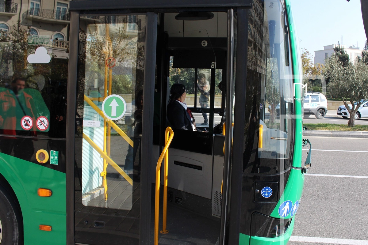 BakuBus sürücülərinin maaşı açıqlandı - Gündə neçə saat işləyirlər?