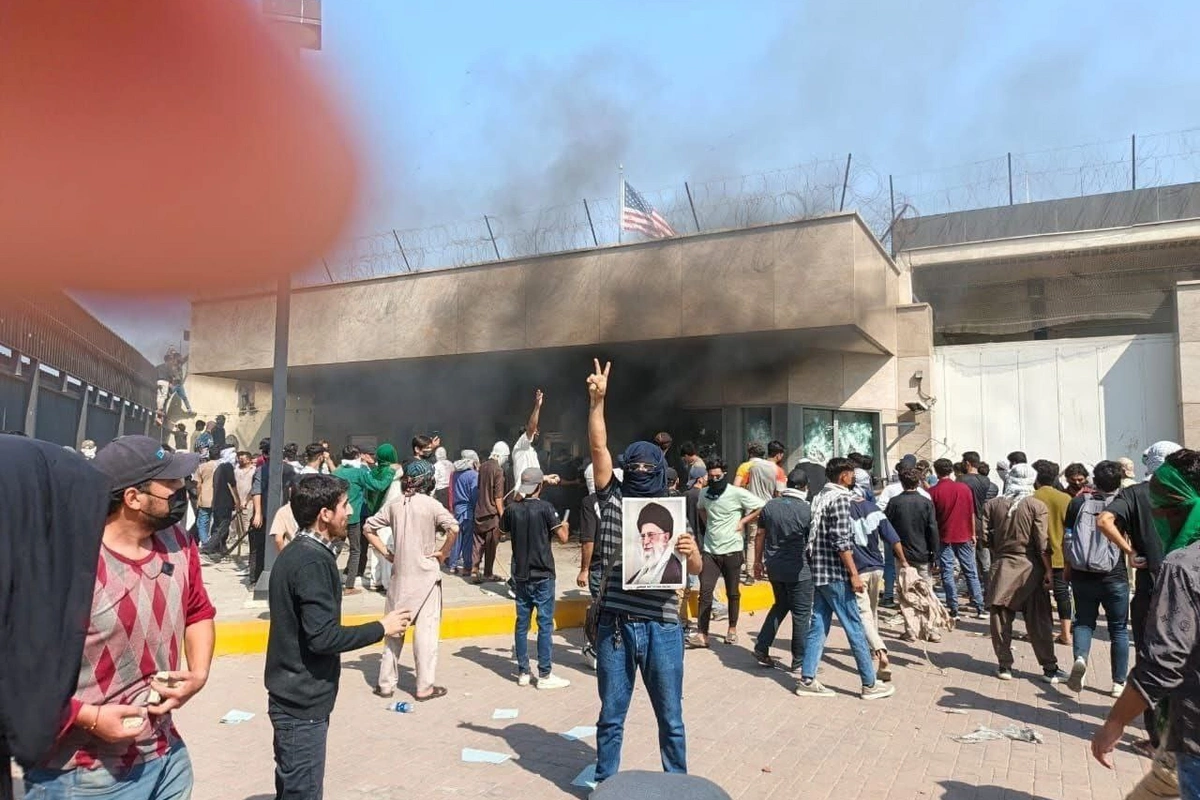 Pakistanda ABŞ konsulluğuna hücum olub: Ölənlər var