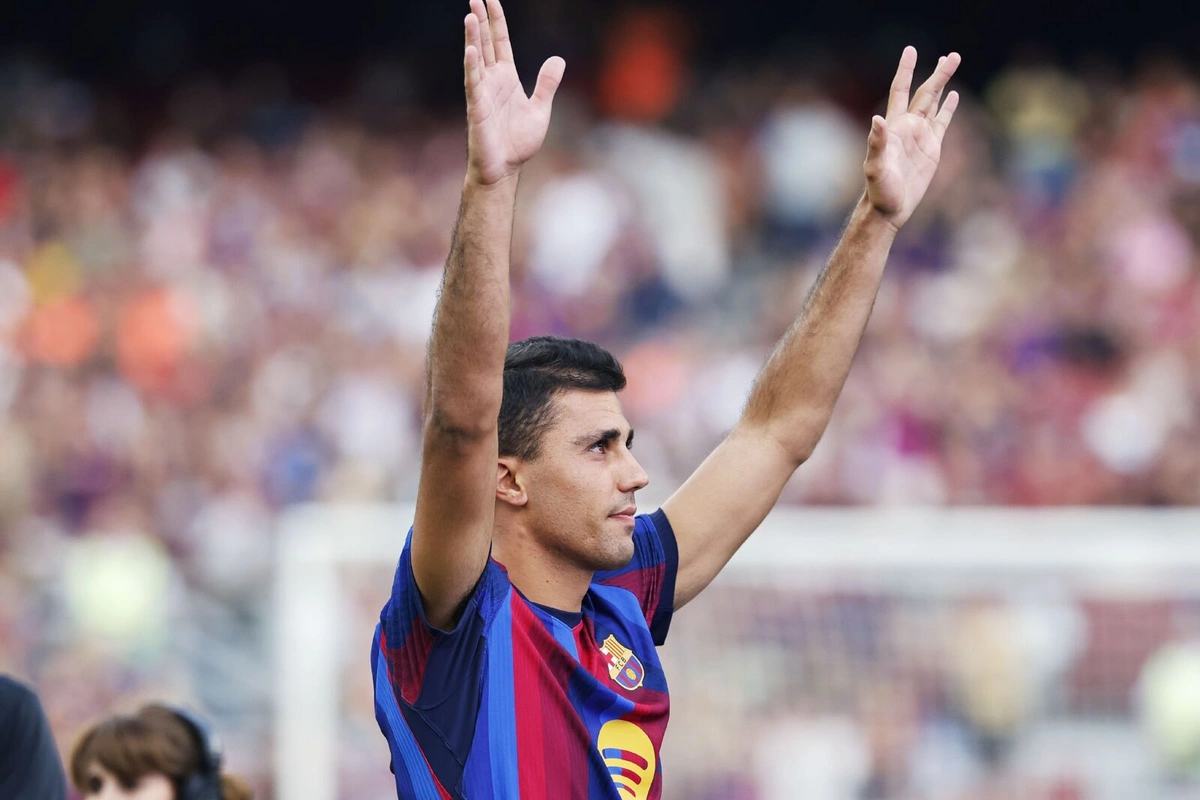 Rodri Barselonada onu ən çox təəccübləndirən futbolçunun adını açıqladı