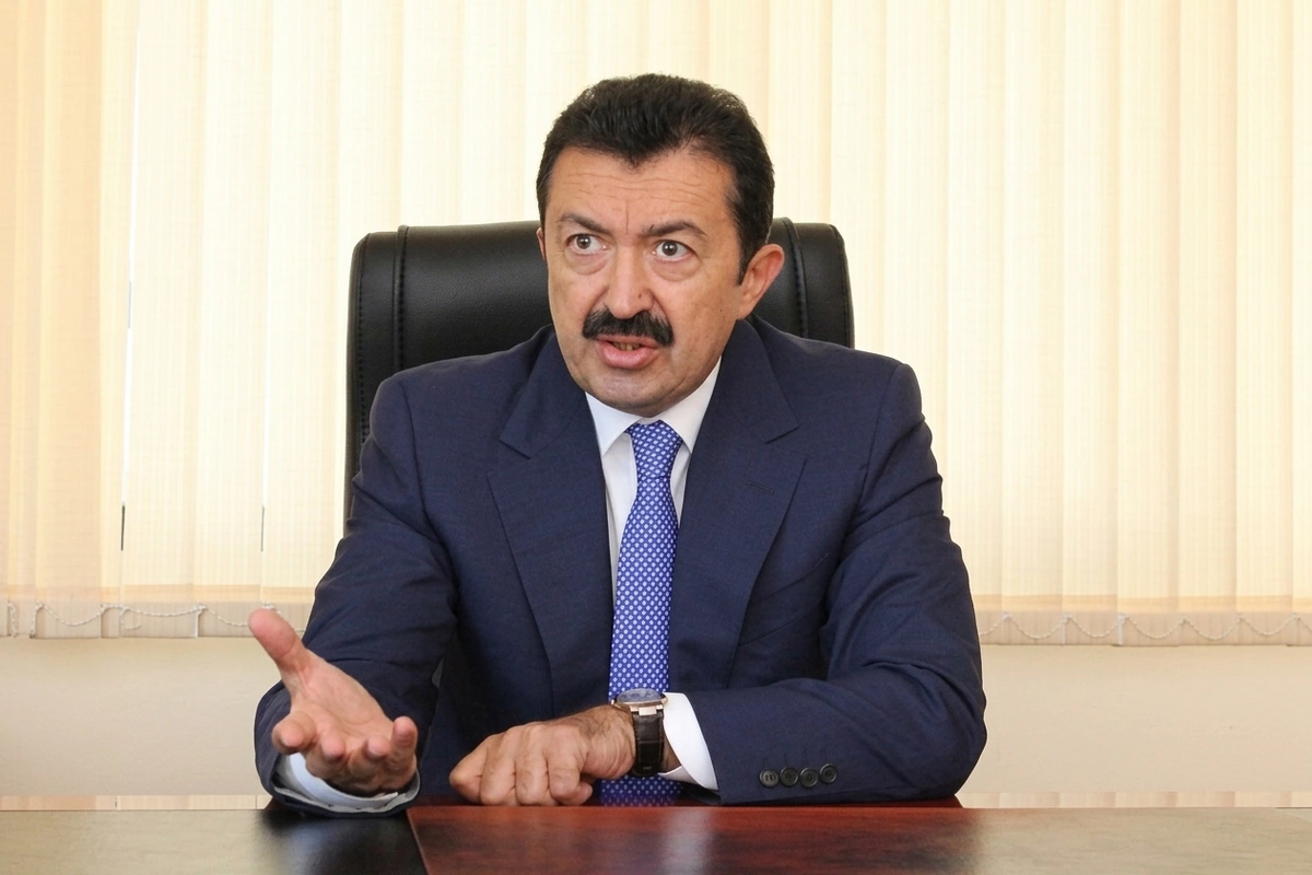 İşdən çıxarılan sədr keçmiş DEPUTATIN OĞLU İMİŞ
