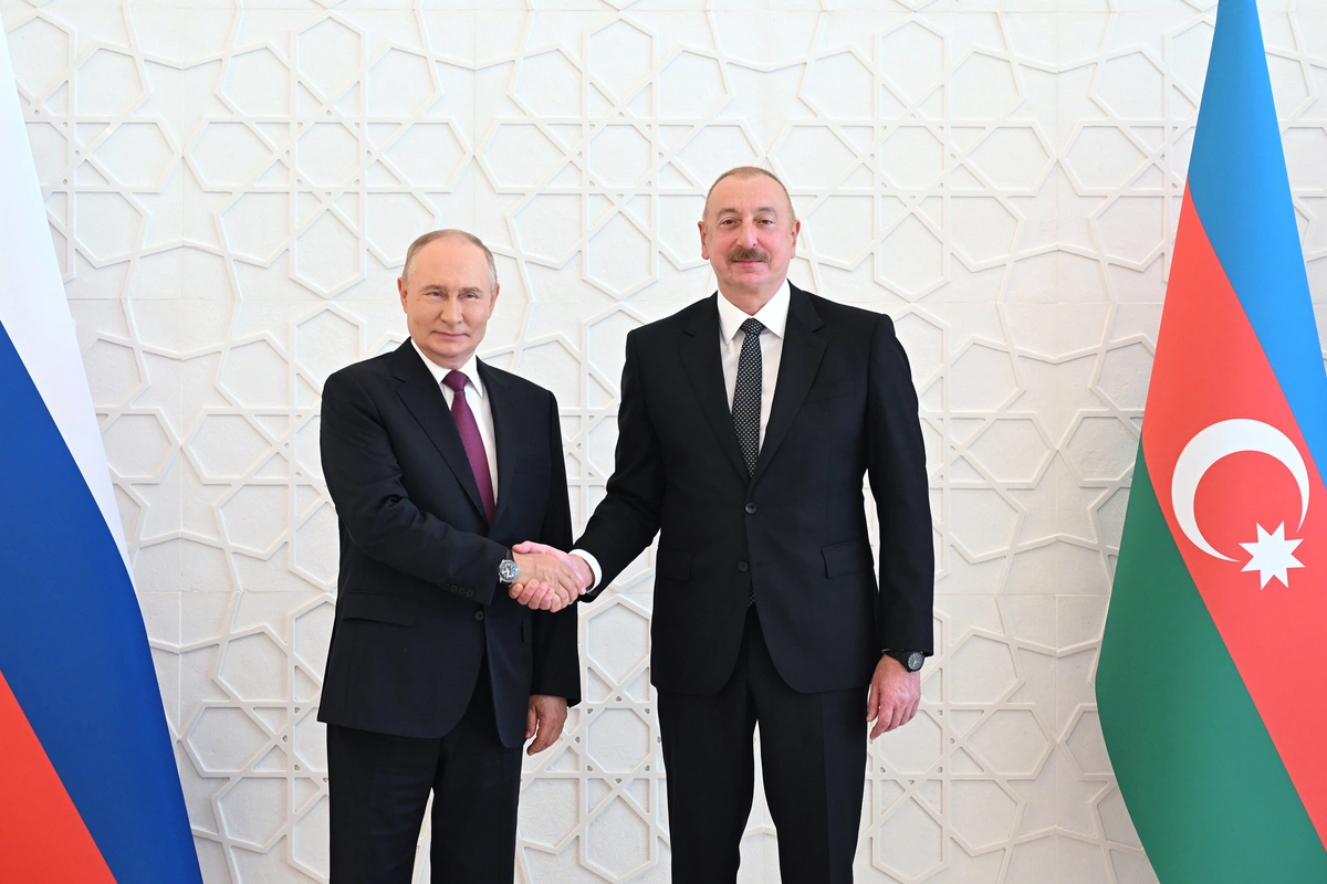 Президент Ильхам Алиев поздравил Владимира Путина