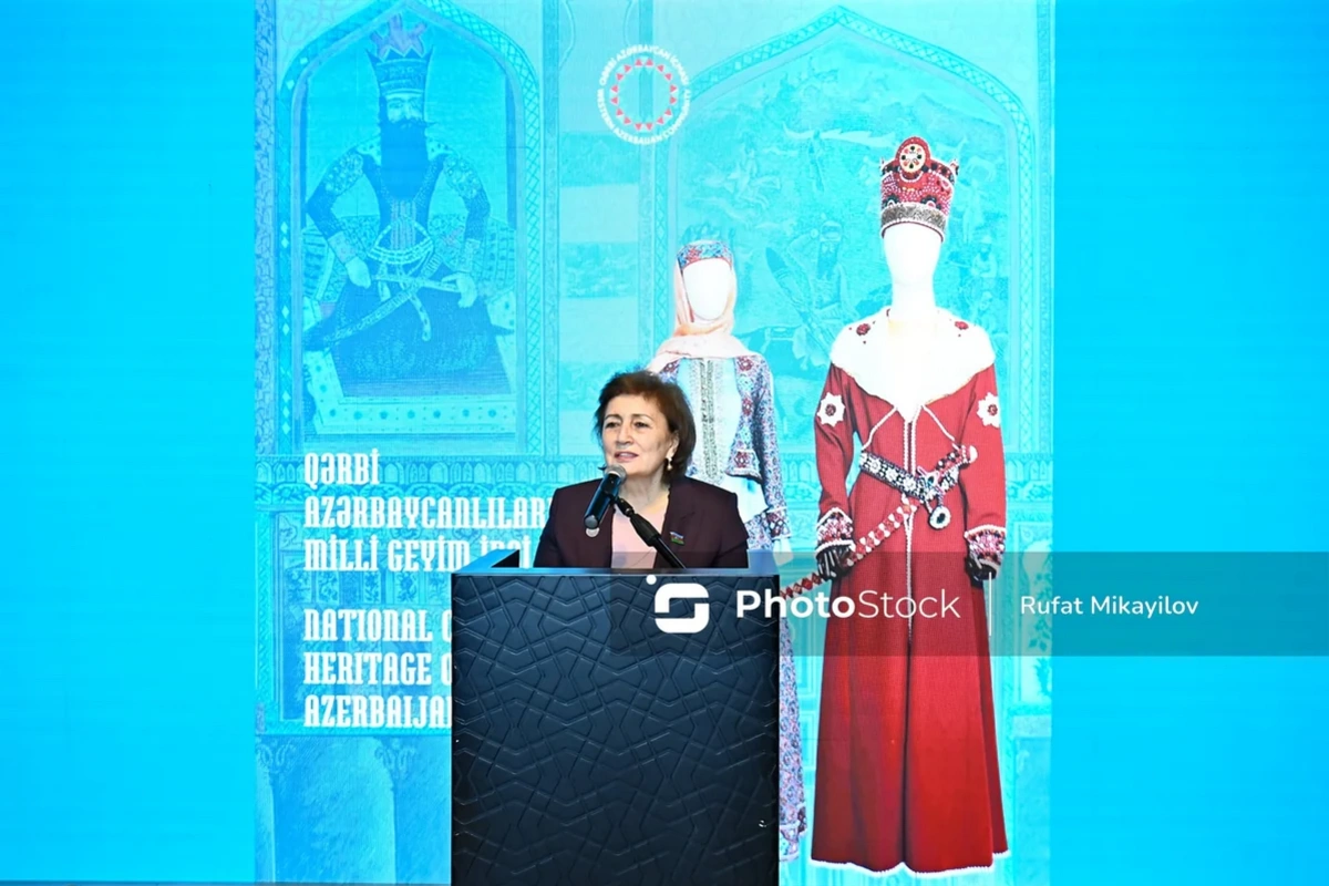 Bakıda Qərbi azərbaycanlıların milli geyim irsi albom-kitabın təqdimatı keçirilib